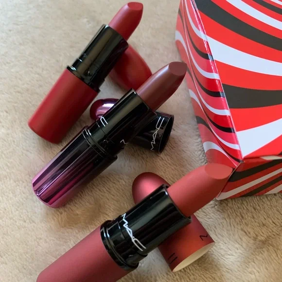 Mac Cosmetics Lipstick Set Trio FULL SZ Ruby Woo Bated Breath Devoted to Chili